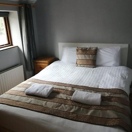 An File Economy Rooms Westport Buitenkant foto